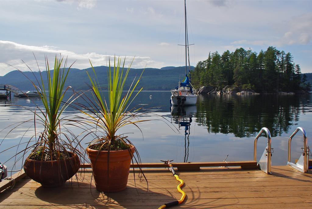 Tranquility Bay Waterfront Inn Sechelt Eksteriør billede